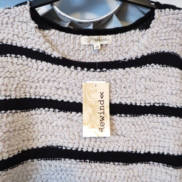 🎄NWT Rewind Chunky Knit Cropped Sweater Size Medium - Picture 2 of 6